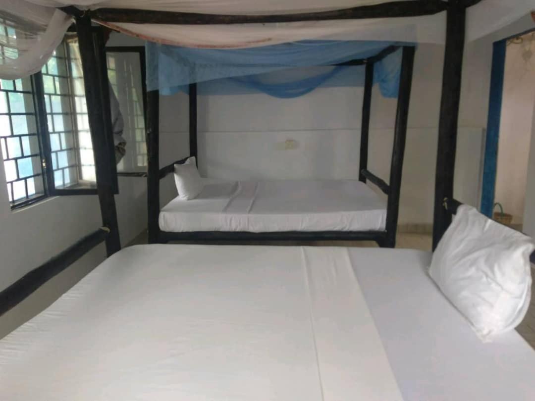Tayana Place Apartment คิซิมคาซิ ภายนอก รูปภาพ